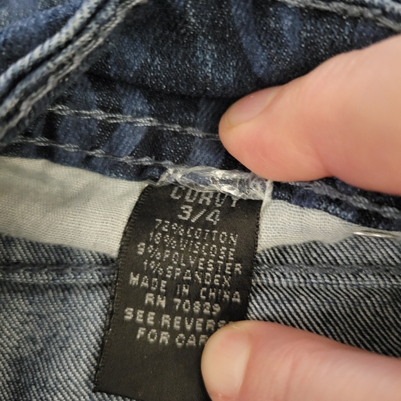 rue 21 blue jean shorts, size curvy 3/4 - Picture 3 of 5